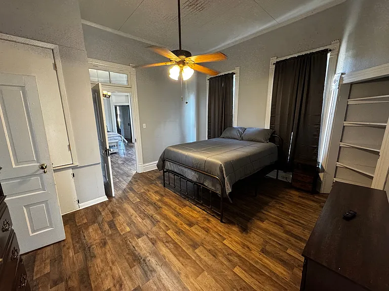 802 Main St — Photo 21