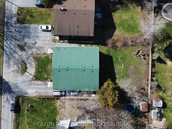 3rd image of 31 Montgomery Blvd