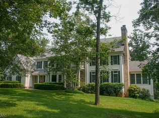36 Royal Oak Dr, Far Hills, NJ 07931
