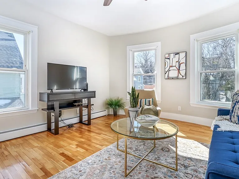 27 Emery St #2 — Photo 4