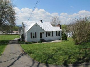 57 Cherry St, Franklin, NC 28734