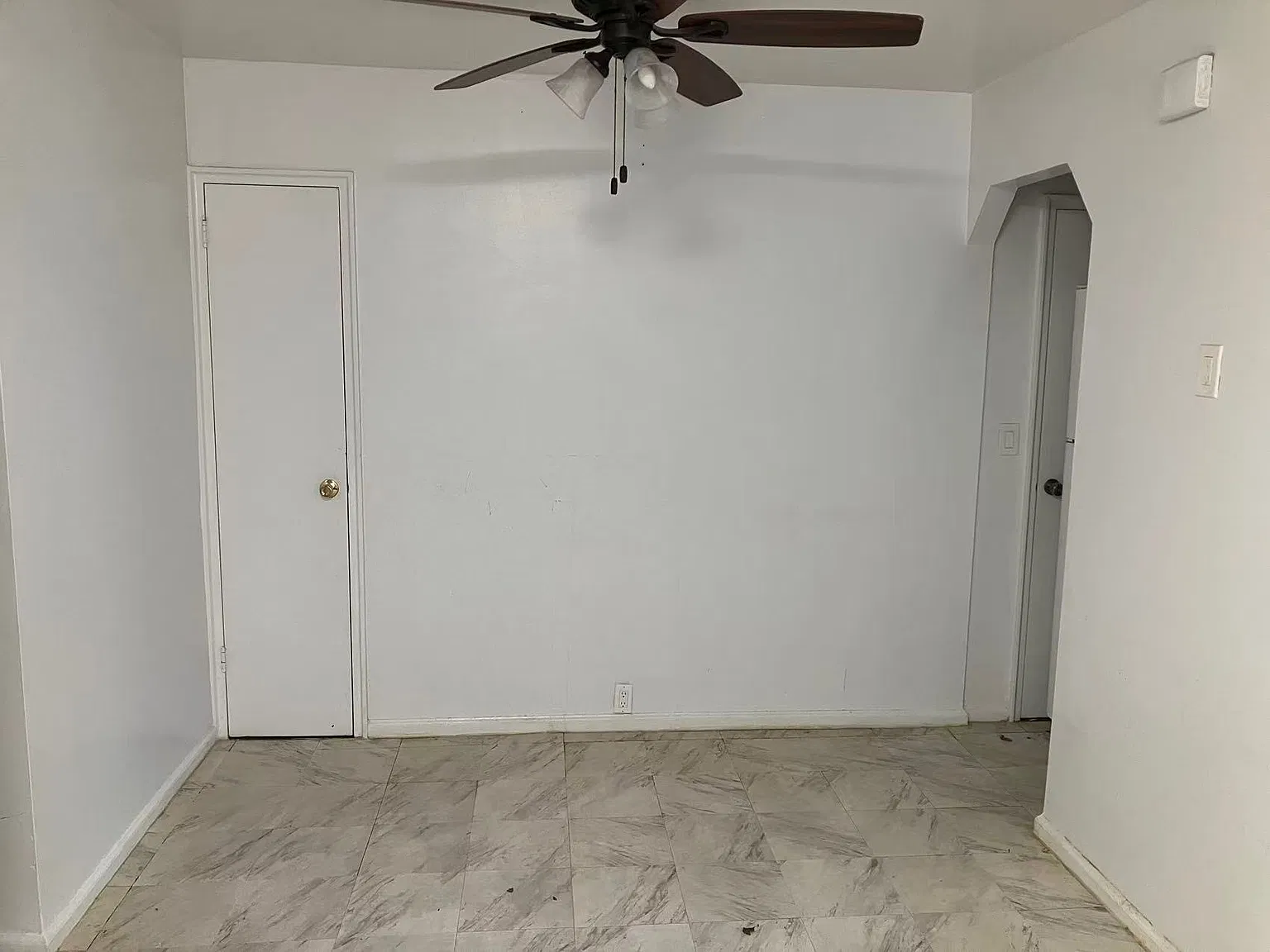 2 bed, 850 sqft, $2,500 — Photo 3