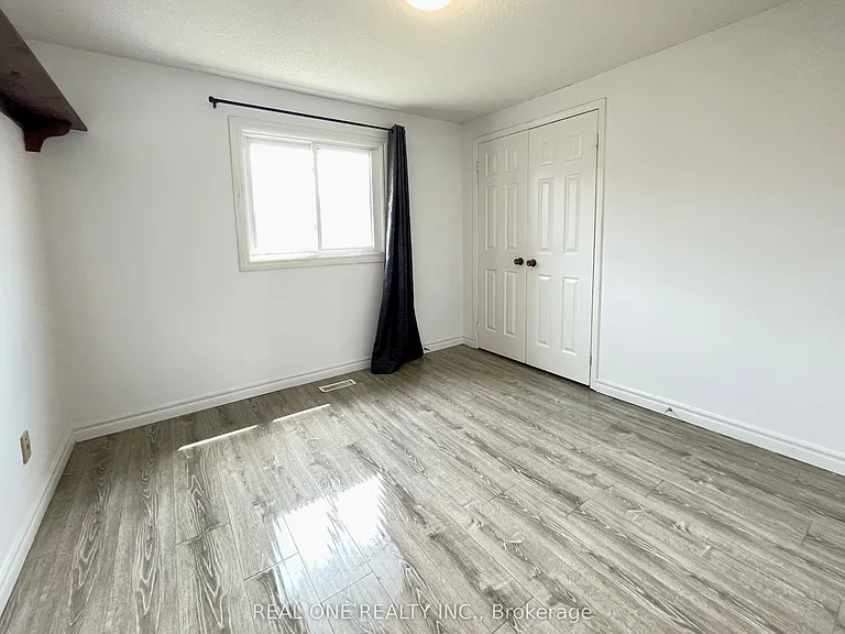 19 Blair Cres — Photo 33