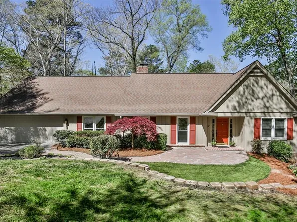 2112 Starfire Dr, Atlanta, GA 30345