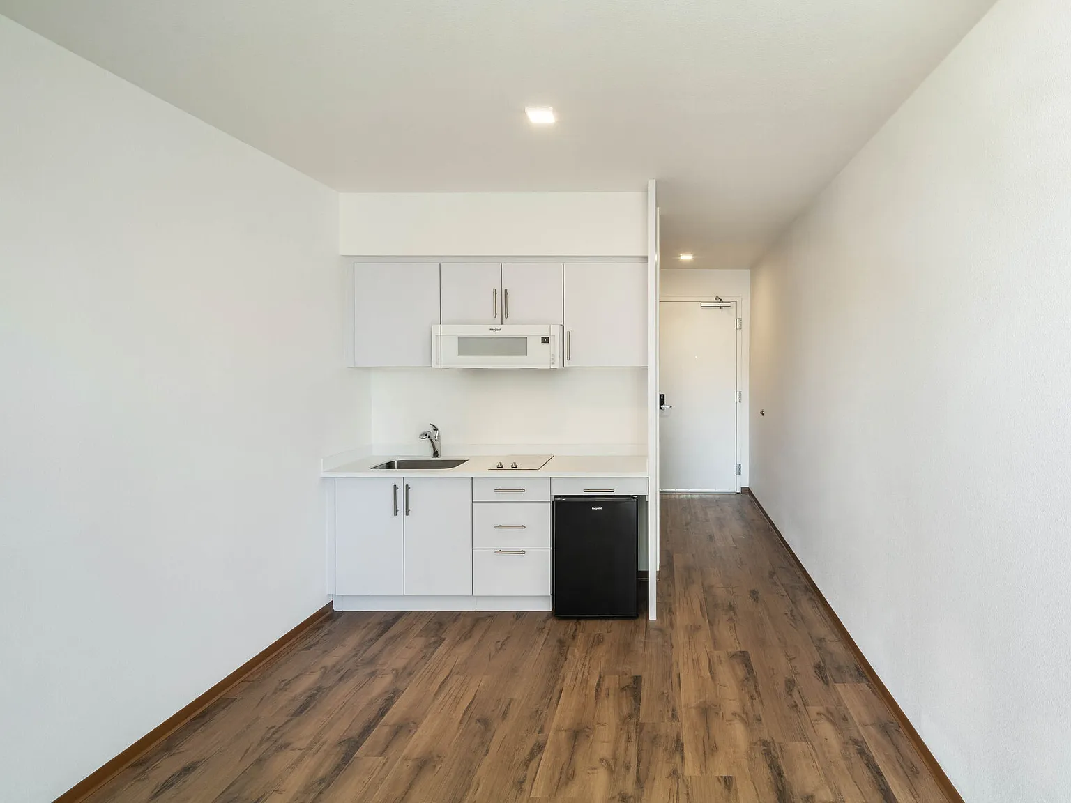Pasadena Studios — Photo 2