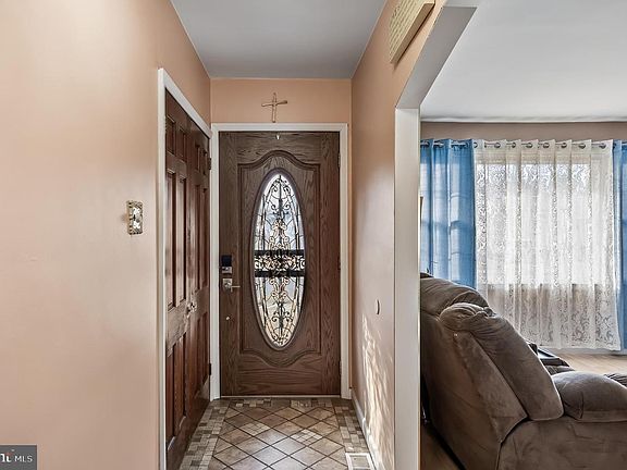5th image of 1736 40th St