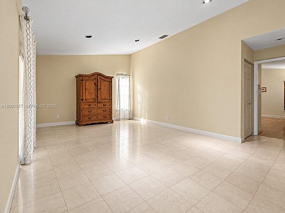 5th image of 15221 SW 158th St