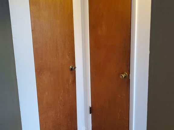 3rd image of 1101 Dayket Cir