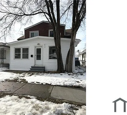 21073 Helle Ave — Photo 10