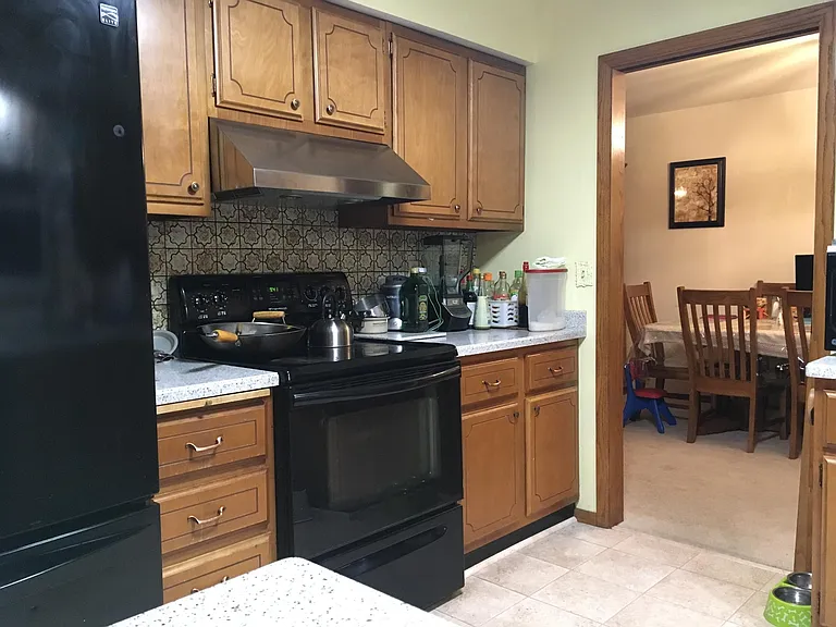 Kitchen (Main Level)