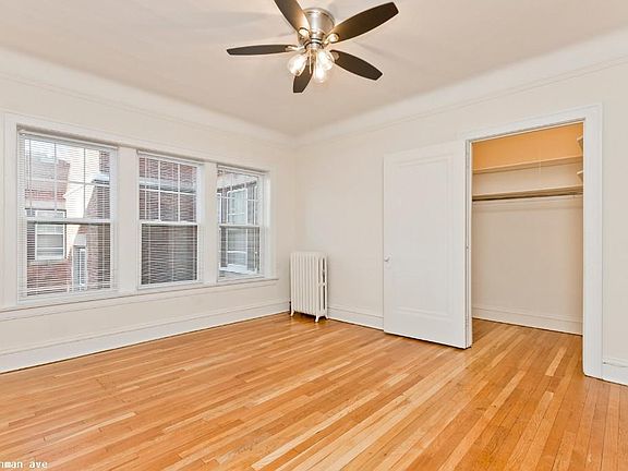 4th image of 737 Hinman Ave #412