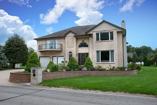 1st image of 57526 Raven Hill Dr