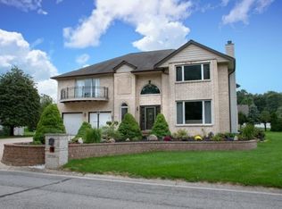 57526 Raven Hill Dr, South Bend, IN