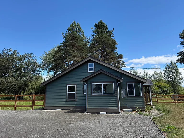 4656 Bay Rd — Photo 3