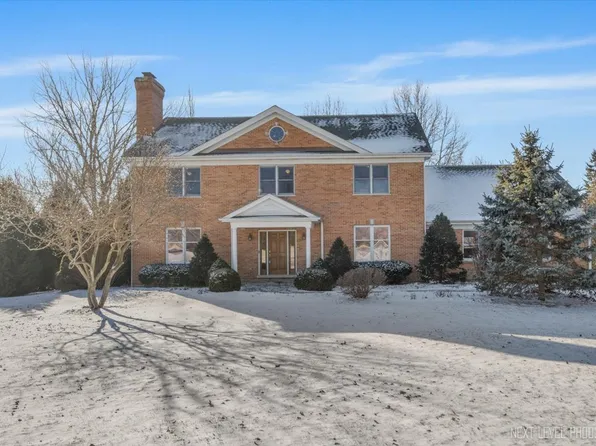 43W701 Willow Creek Dr, Elburn, IL 60119