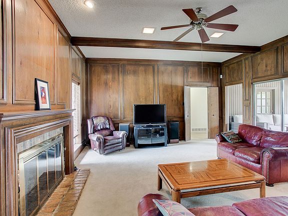 5th image of 10102 Branwood Ln