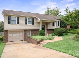 409 Cardinal Dr, Newton, NC 28658