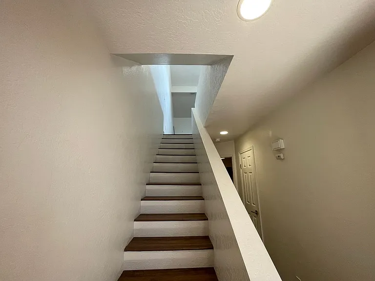 1118 Fresno St #5 — Photo 9