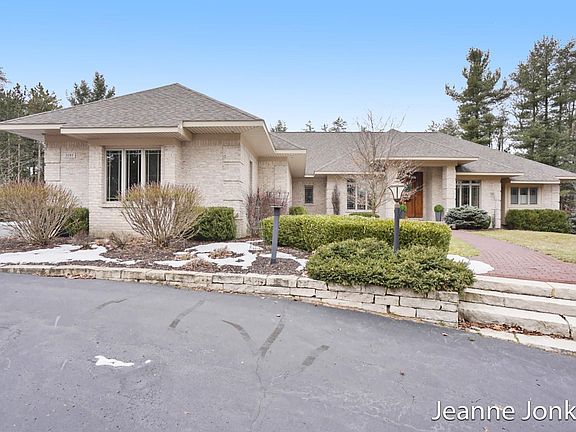 4th image of 3195 Mahogany Ct NE