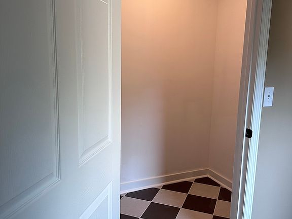 5th image of 1734 McHenry Ave