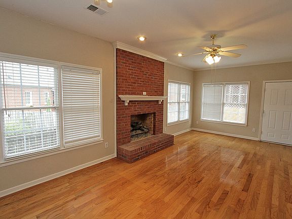 4th image of 2312 Stockton Walk Ct