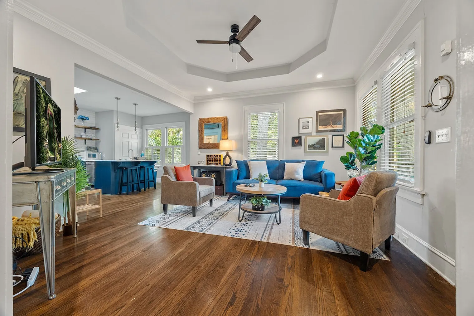 2 bed, 1.0 bath, $4,738 — Photo 1