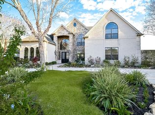 101 Century Dr, Friendswood, TX 77546