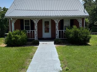 835 Hawkins Rd, Westmoreland, TN 37186