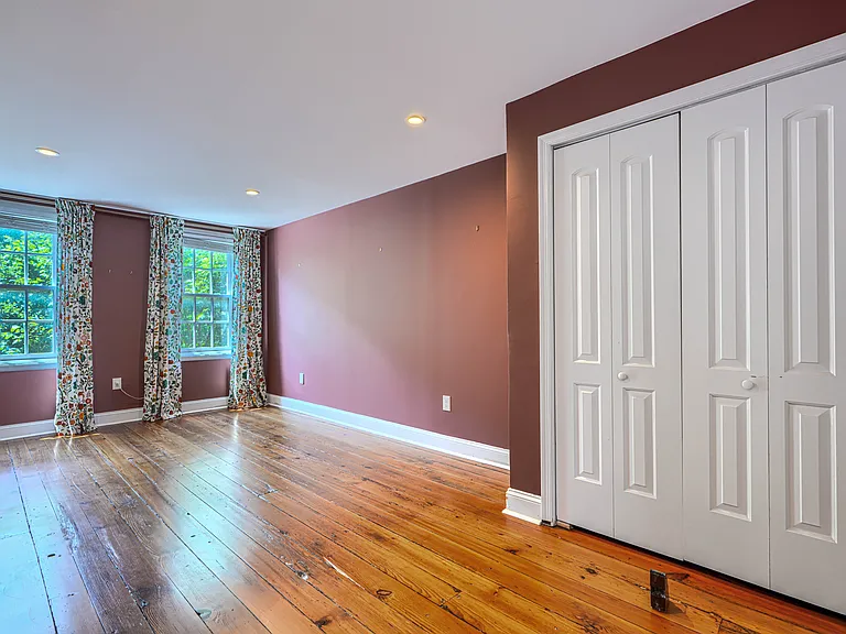 214 Warren Ave — Photo 24
