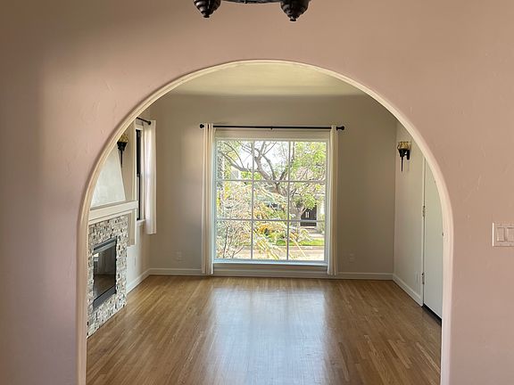 4th image of 737 W Alegria Ave