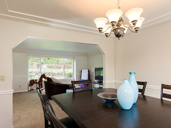 3rd image of 5445 Diamond Pl NE