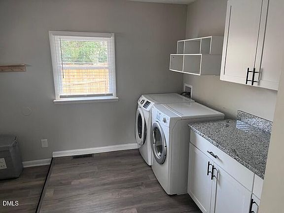5th image of 1009 Helms Pl