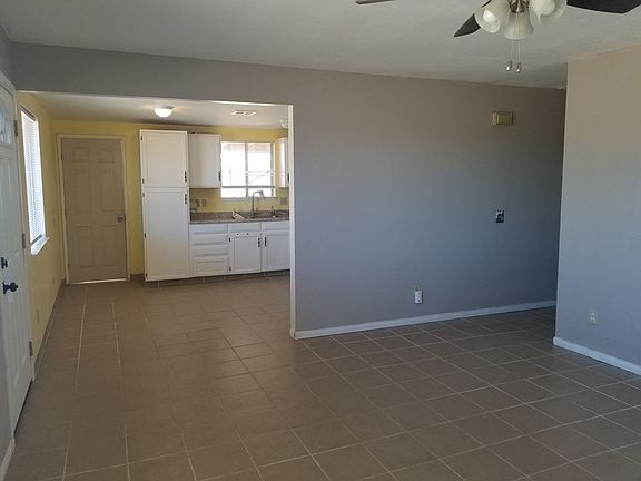 3rd image of 72329 El Paseo Dr
