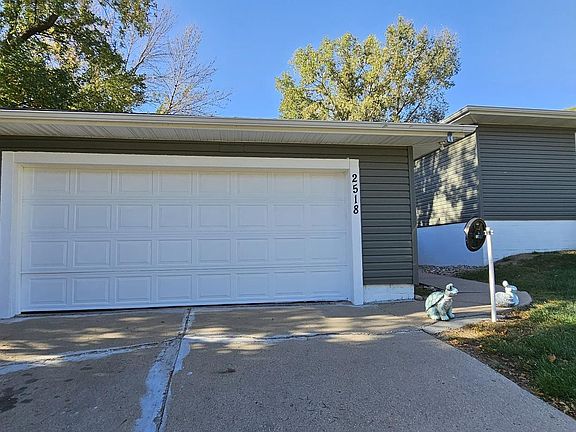 3rd image of 2518 Apache Dr