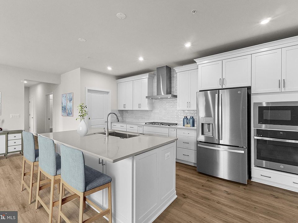 1st image of 23679 Bolton Crescent Ter #12-403