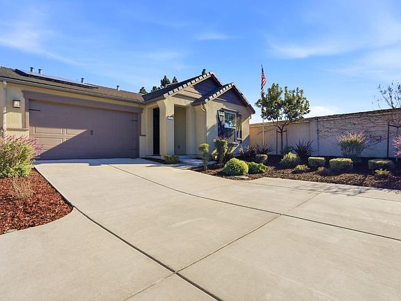 3rd image of 781 Segovia Dr