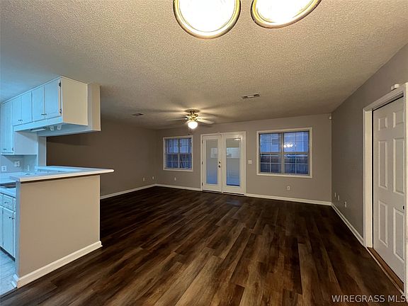 5th image of 159 Commons Dr
