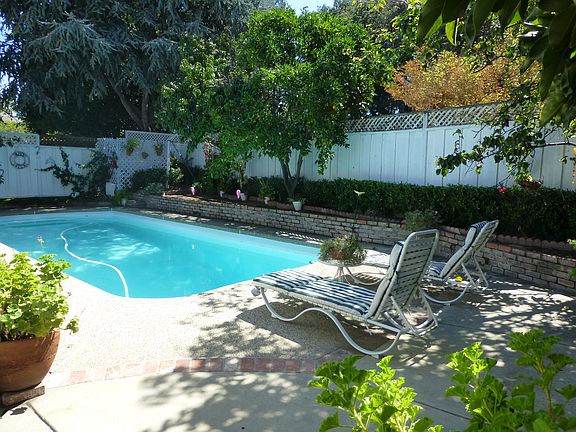 4th image of 934 Chynoweth Ave