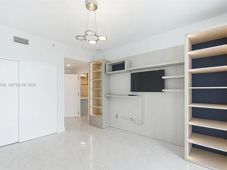 17301 Biscayne Blvd #1008 — Photo 23