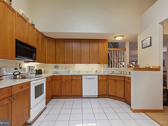 5th image of 11326 Savannah Dr