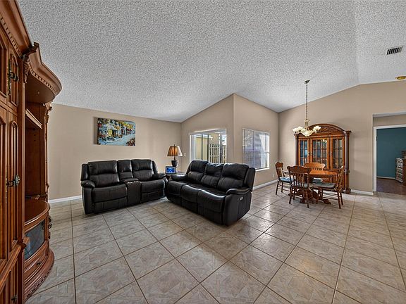 4th image of 351 E Riverbend Drive