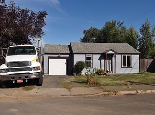 2640 C St, Springfield, OR 97477