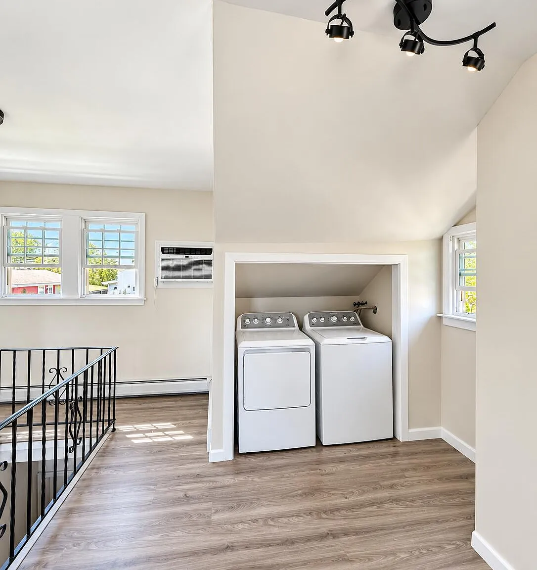 1 bed, 1.0 bath, 1267 sqft, $2,500 — Photo 3