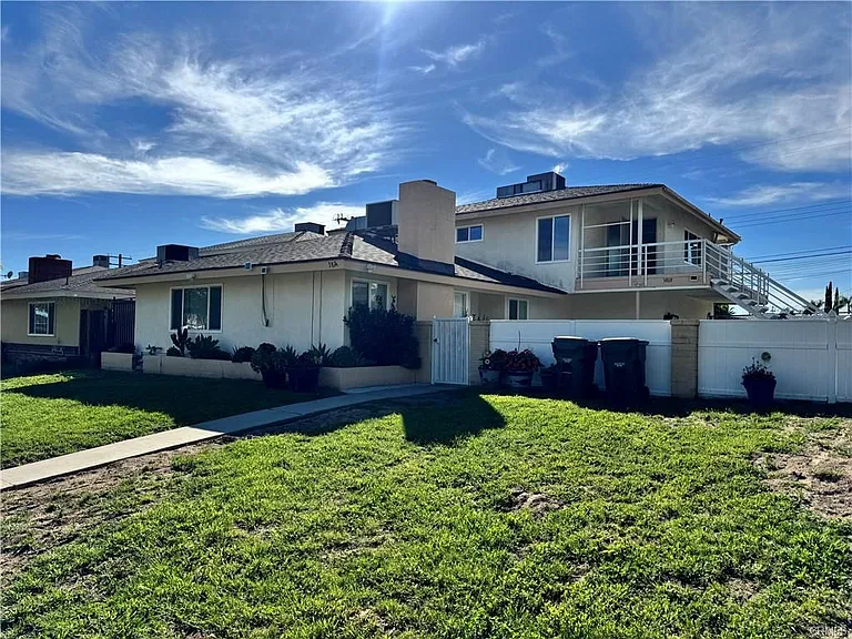 3814 Ferndale Ave — Photo 1