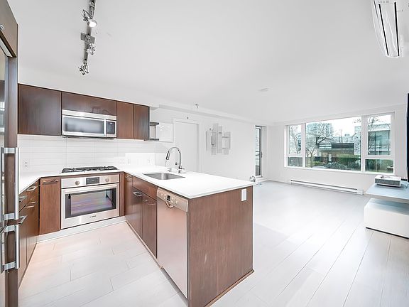 4th image of 7888 Ackroyd Rd #701