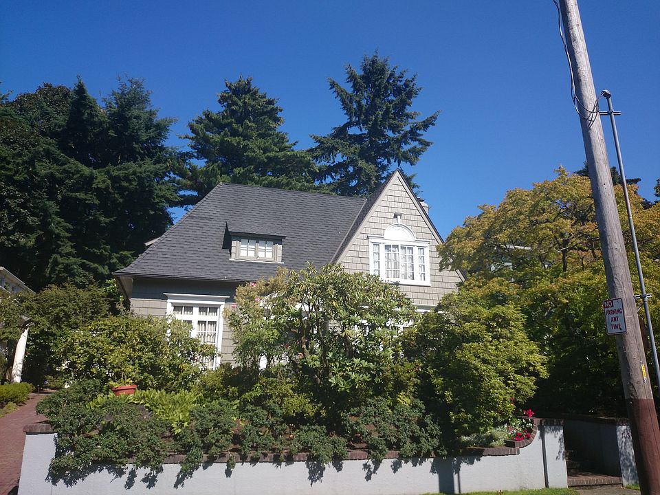 2nd image of 1118 Federal Ave E