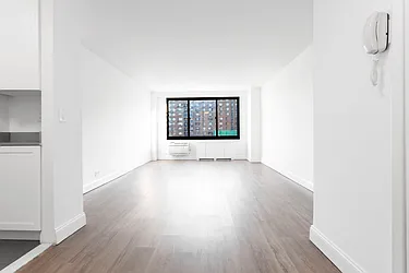 Rented by Olnick Organization