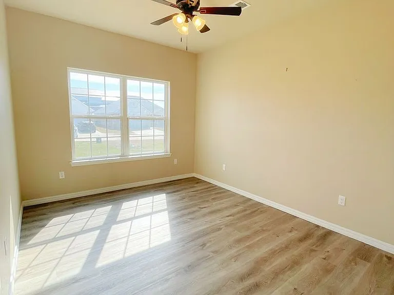 333 Venus Rd — Photo 11