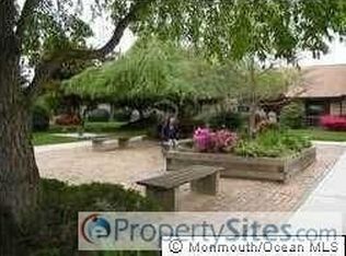 38 Ellsworth Ct, Red Bank, NJ 07701