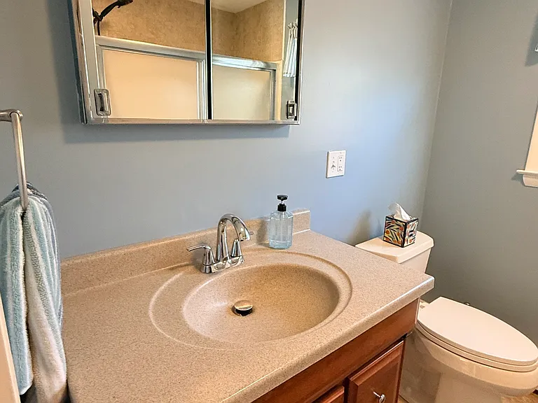 24 Dean Dr — Photo 7